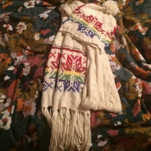 ⛔️DONATED⛔️Hat/scarf set