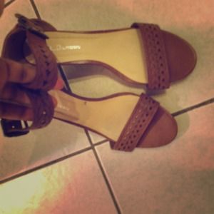Open toe wedge heel