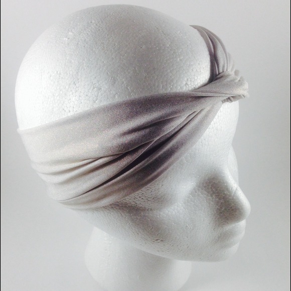 Turban Cream with Gold Sparkle