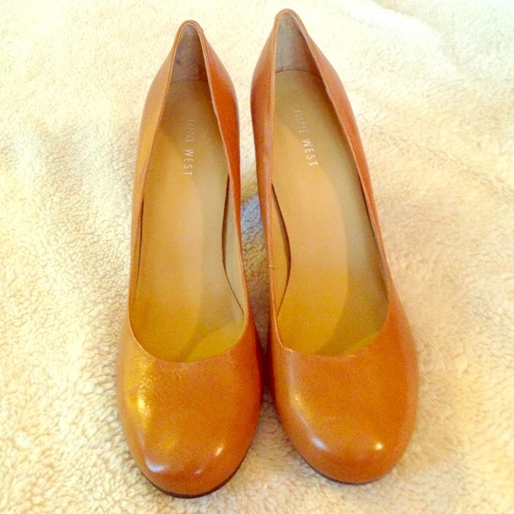 Nine West pumps