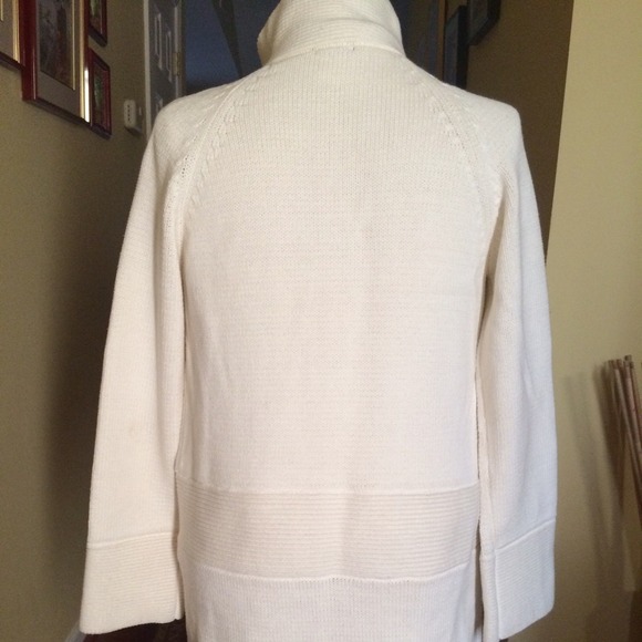 Off White Cotton Knit Sweater - Picture 2 of 4