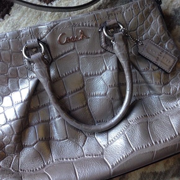 🚫Reserved until March 31st for @yasmeenmichelle