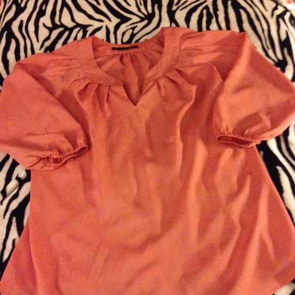 Coral flowy top