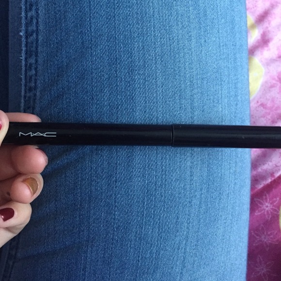 Mac pencil liner