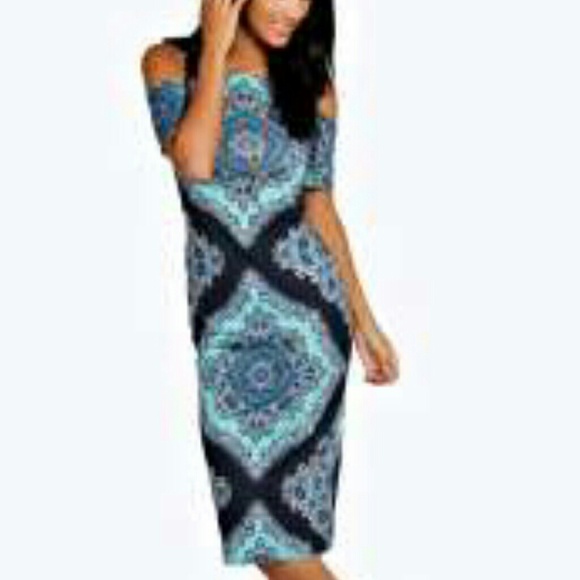 Boohoo Dresses & Skirts - Lilly open shoulder midi bodycon dress