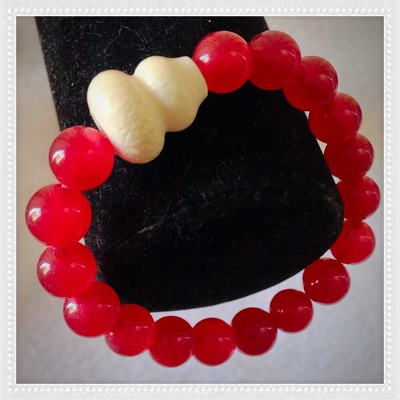 RED AGATE STRETCH BRACELET