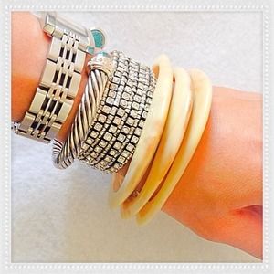 HIP GEOMETRIC BANGLES