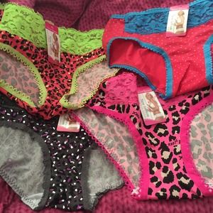 Bundle (4) Brand new Panties