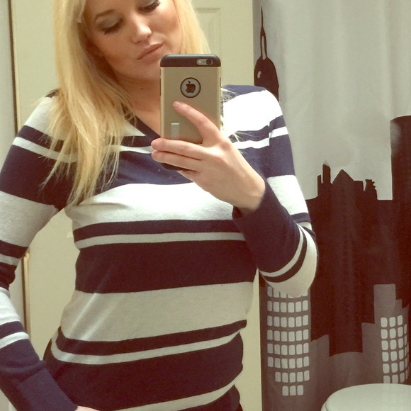 Gap Sweater