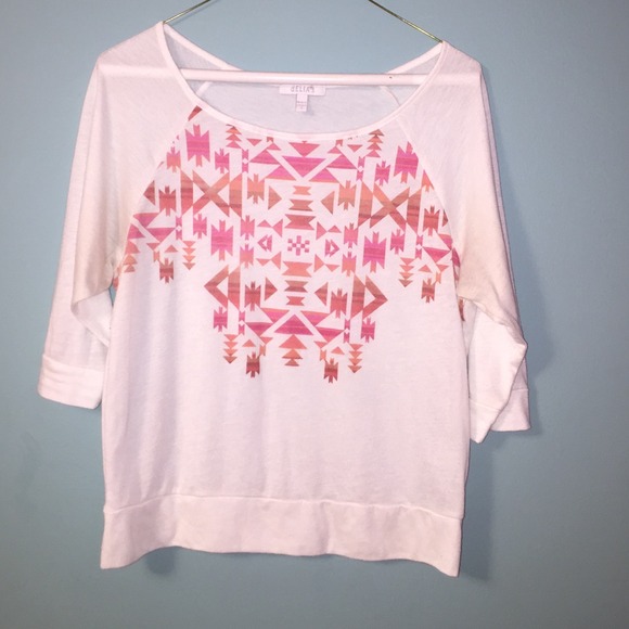 Quarter sleeve shirt