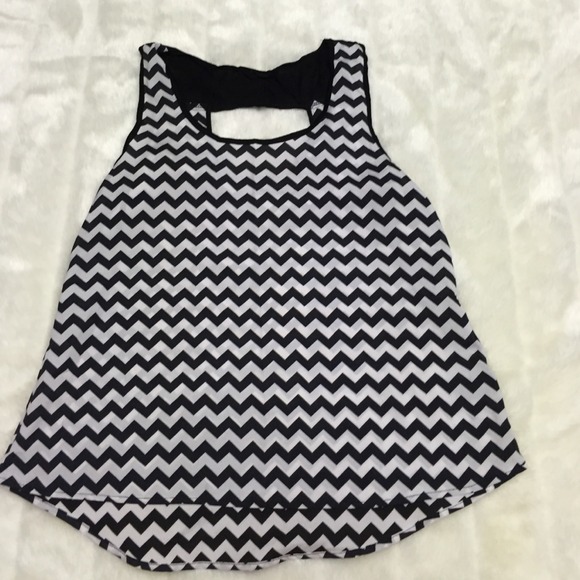 Black & white chevron tank w/ small back cut out