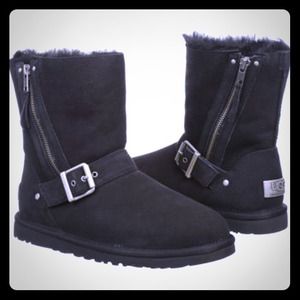 🎀TRADED🎀 Black Blaise Ugg Boots