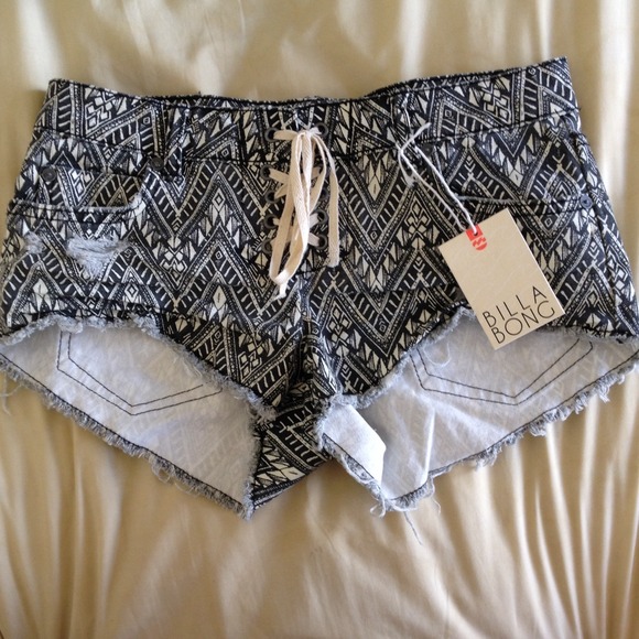 Billabong tribal tie shorts
