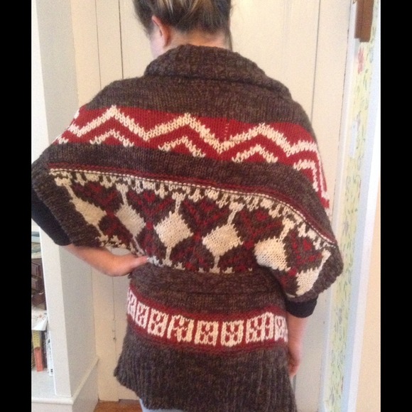 🌟FLASH SALE🌟ABERCROMBIE AND FITCH  SWEATER - Picture 1 of 4
