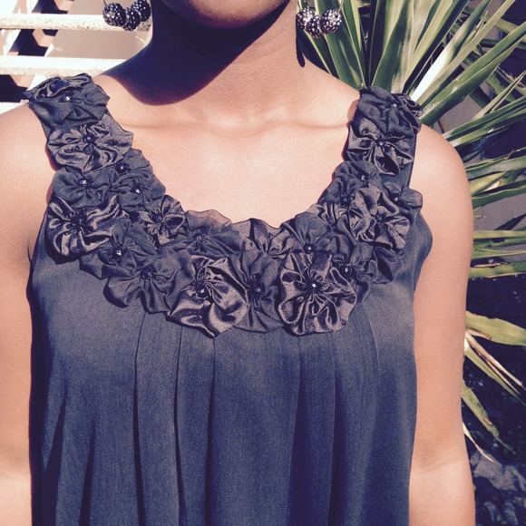 Dress - Picture 2 of 3