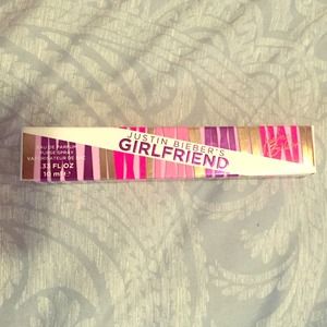 Justin Bieber Girlfriend Perume