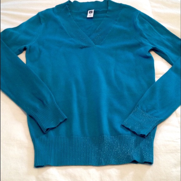 Blue GAP sweater