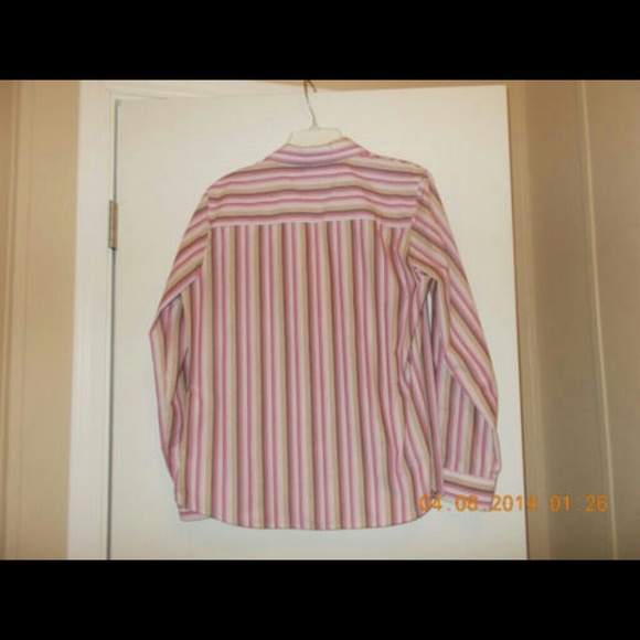SOLD..Foxcroft ladies LS blouse MAKE  OFFER - Picture 3 of 3