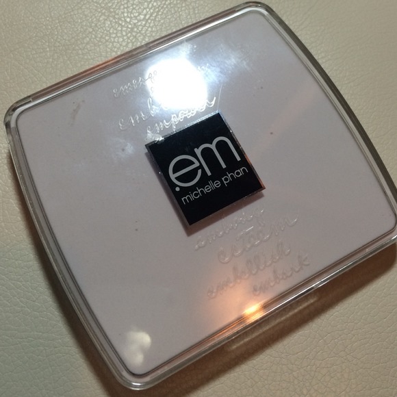 EM cosmetics holiday life palette