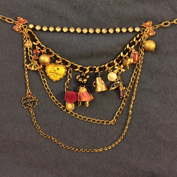 Betsey Johnson necklace- NWOT
