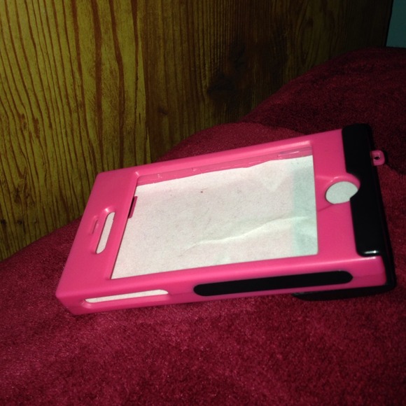 An iPhone 4/4s camera case. Looks new, Barely used - Picture 2 of 3