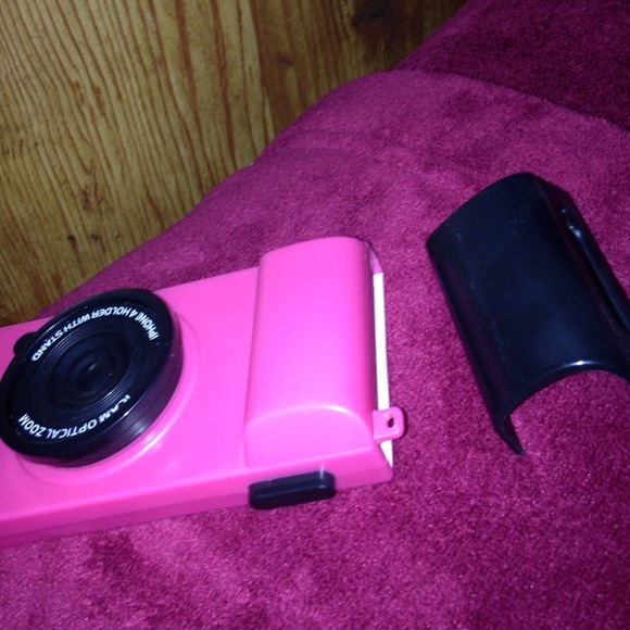 An iPhone 4/4s camera case. Looks new, Barely used - Picture 3 of 3