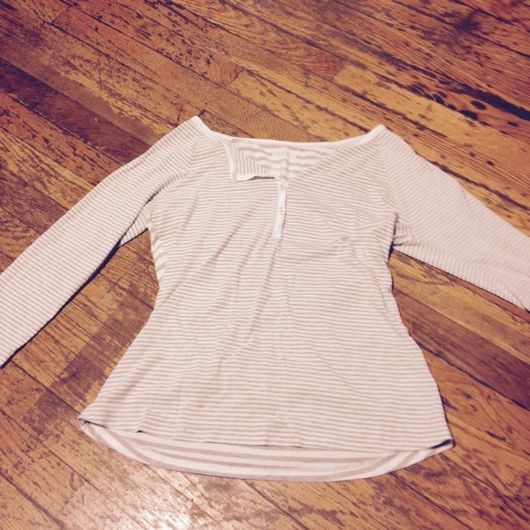 Old navy shirt