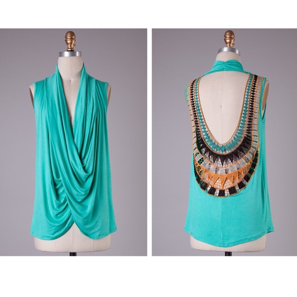 Cute blouse!