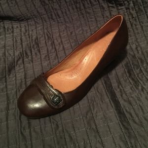 Brown Naya low heel