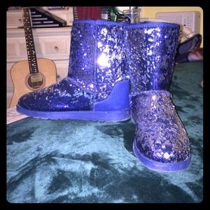 Silver and Blue Sequin Ugg-like Boots EUC