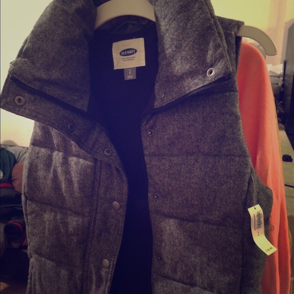 Grey old navy vest