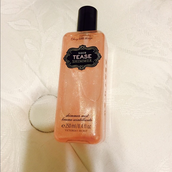 Noir tease shimmer mist.