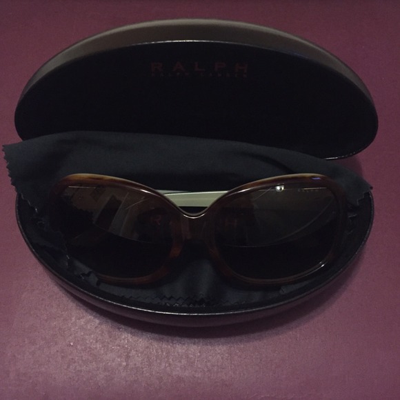 😍100% authentic Ralph by Ralph Lauren sunglasses - Picture 3 of 4