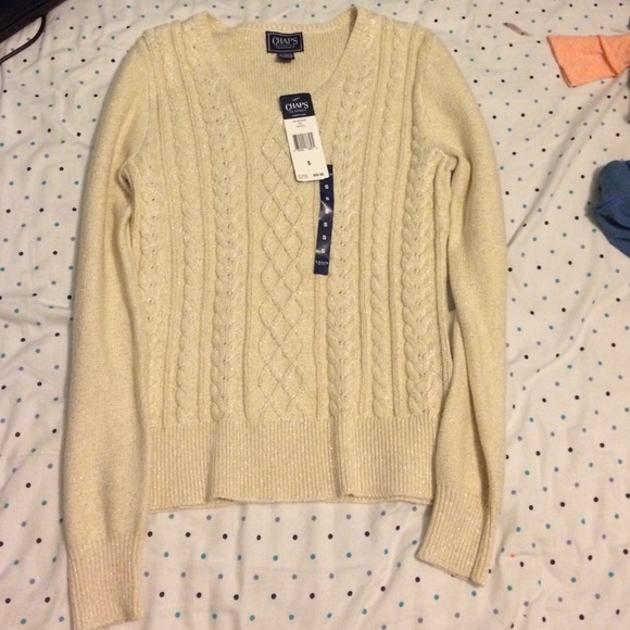 BRAND NEW CHAPS SWEATER!!!!