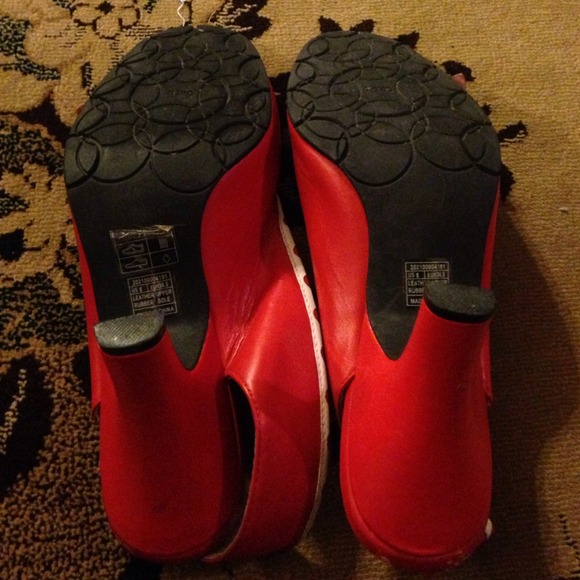 Red heels - Picture 4 of 4