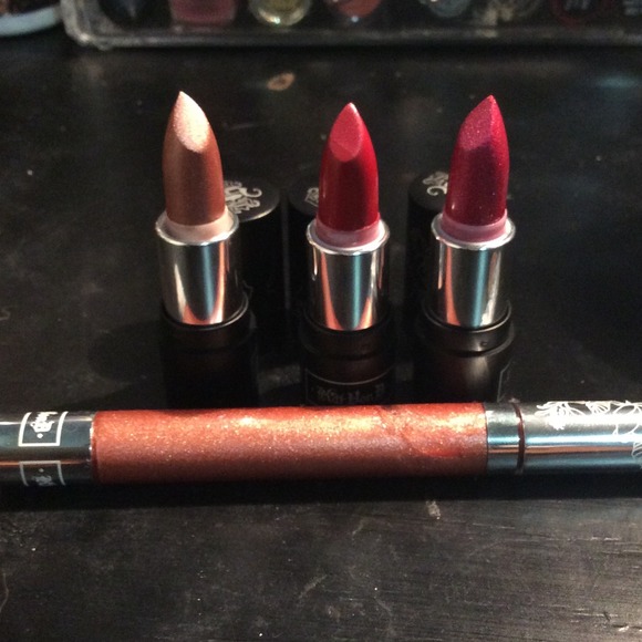 Kat Von D Lippies