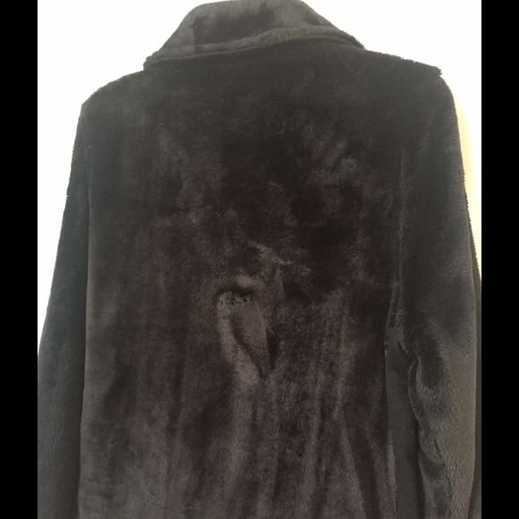 Cute, soft, cuddly furry brown jacket-Lg - Picture 3 of 4