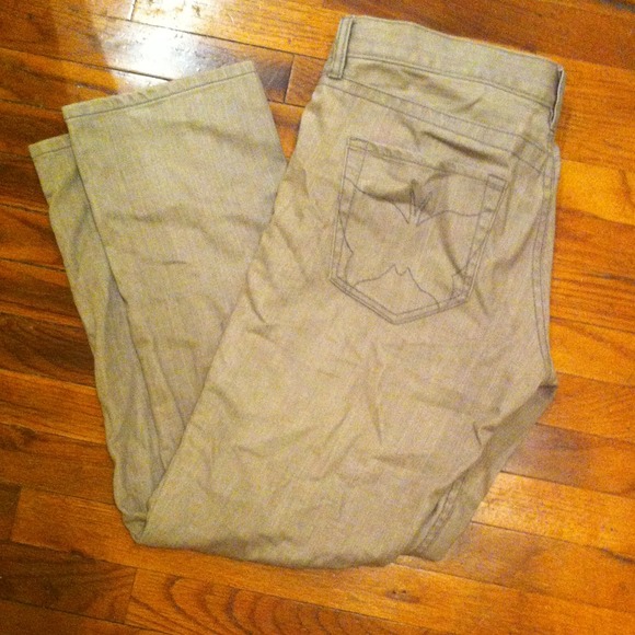 Light grey skinny jeans