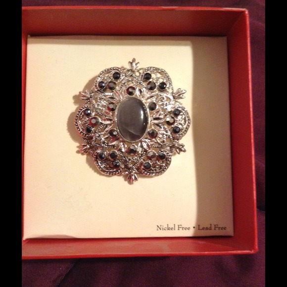 Fashionable pin