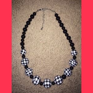 • Houndstooth Necklace •