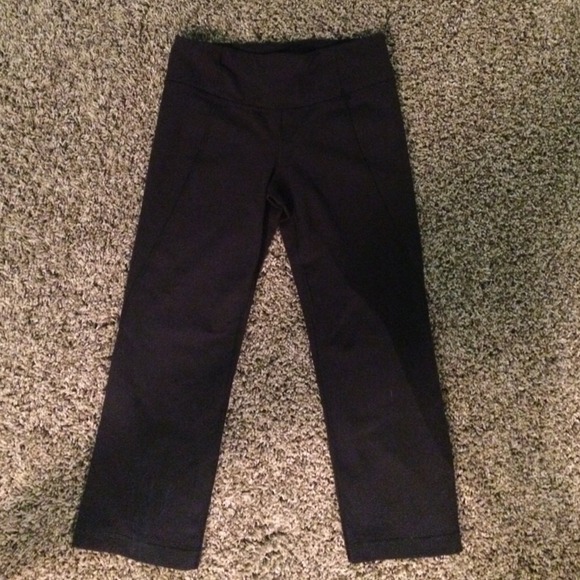 never worn Lululemon leggings, nwot size 2 - Picture 2 of 4