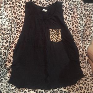 Pink cut off tee 🎀 black and leopard