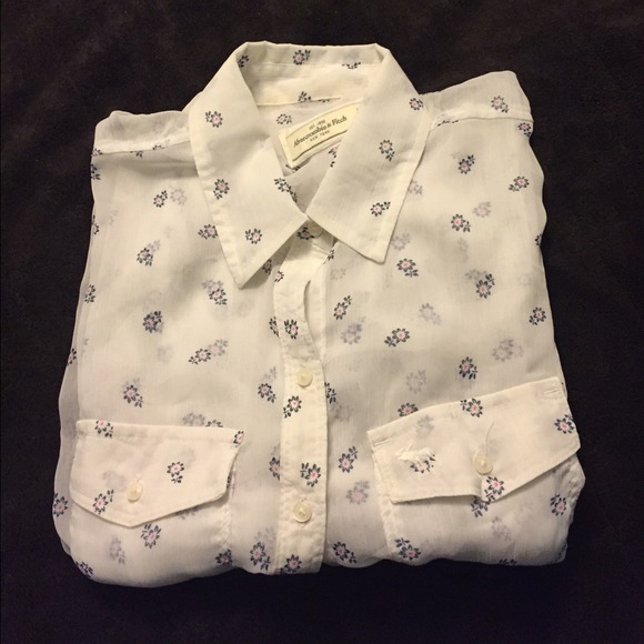 Abercrombie long sleeve sheer top - Picture 1 of 3