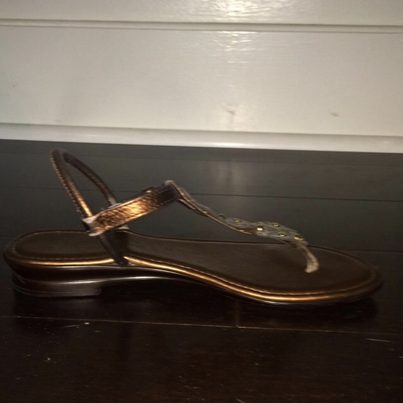 Italian Made Thong Sandals - Picture 2 of 4