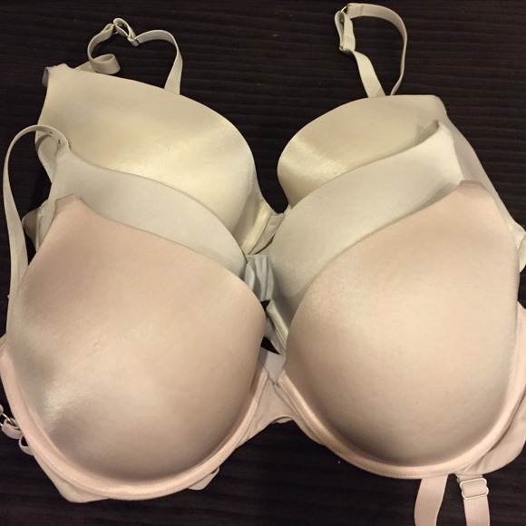 3 Victoria's Secret vs bras 36d