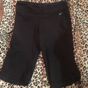 Nike Capri dri-fit workout pant 💦💪🎀