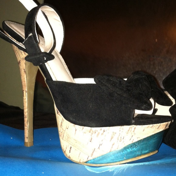 6" platform bow heels