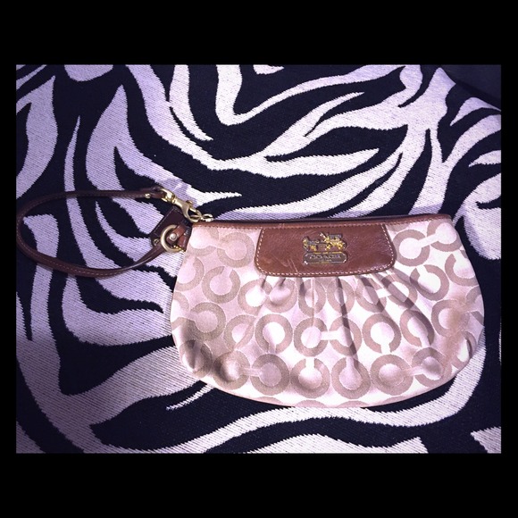 Wristlet
