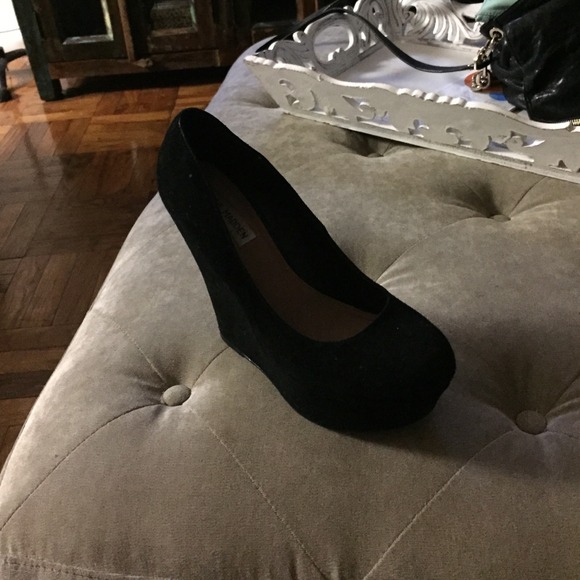 Steve Madden wedges size 9