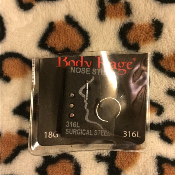 18G nose studs&ring!